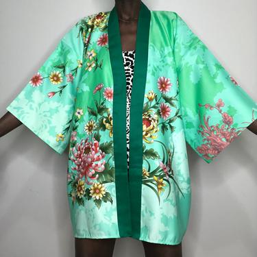 Vintage Made in Japan Floral Kimono Robe