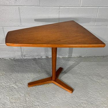 Mid-Century Swedish Modern Teak Side Table / End Table by Dux Circa 1960s