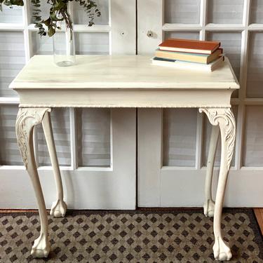 White ornate rustic table