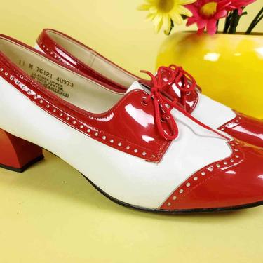 1960s mod wingtip heels. Red & white vintage spectator shoes by Hush Puppies. Size 11 M. 