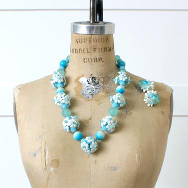 vintage 1960s daisy chain necklace & earrings • bright turquoise blue and white mod jewelry set 