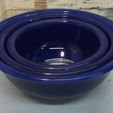 Pyrex Cobalt Blue &amp;quot;Clear Bottom&amp;quot; Nesting Bowl 3pc set #322,#323,#325 by JoyfulHeartReclaimed