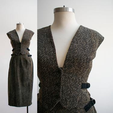 Vintage 1950s 2 Pc Outfit / Vintage 1950s Vest and Skirt / 1950s Matched Outfit / Matched Set / Velour Skirt and Vest / Vintage Outfit 16 