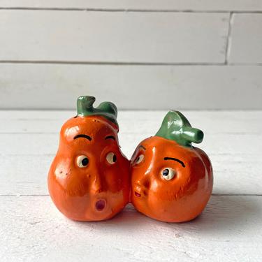 Vintage Pear And Orange Boots Salt And Pepper Shakers, Kitschy, Rustic, Farmhouse, Apple, Pumpkin Salt And Pepper Shakes, Housewarming Gift 