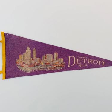 Vintage 1940s Detroit Michigan Souvenir Pennant 