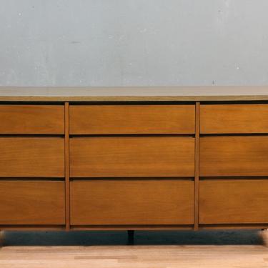 Stanley Mid Century Walnut &amp; Laminate 9-Drawer Dresser