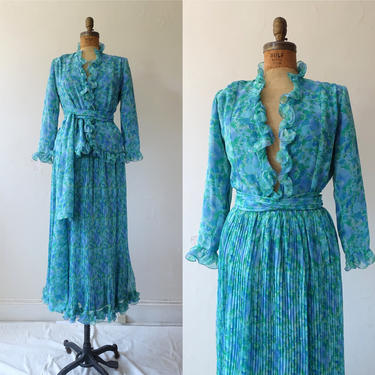 Vintage 80s Silk Floral 3 Piece Set/ 1980s Annie Corvall Ruffle Jacket and Accordion Pleated Skirt/ Spring Suit/ Size Large 