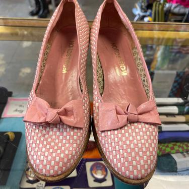 Nordstrom Shoes Leather High Heels 1960s Shoes Vintage Women's size 8 B Woven pink and white 