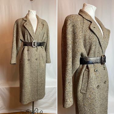 Vintage wool Tweed overcoat~ neutral tones~ flecked woven pattern~ 80’s trend~ men’s androgynous style~ boxy~ size Medium 