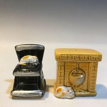 Fireplace Rocking Chair Sleeping Cat Salt &amp; Pepper Shaker, Set Enesco Japan shaker set, cozy cat shakers, cat lovers decor, 1950s shakers 