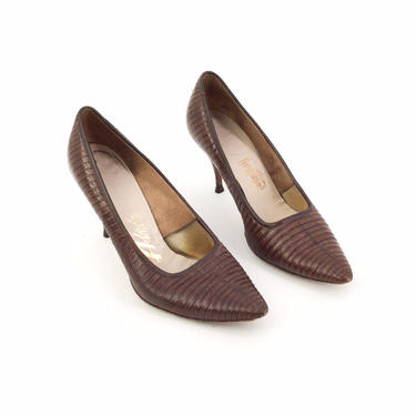 FINAL SALE /// 50s Brown Reptile Leather Heels / 1950s Vintage Leather Pin Up Vintage Pumps / Size 7.5 