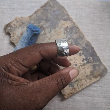 Rough Smoke - Textured Sterling Silver Cigar Band - Unisex Statement Ring 